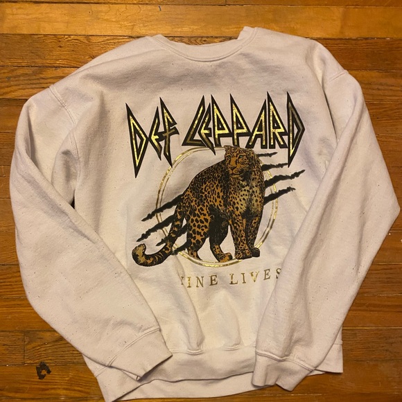 PacSun Other - def leopard pullover white